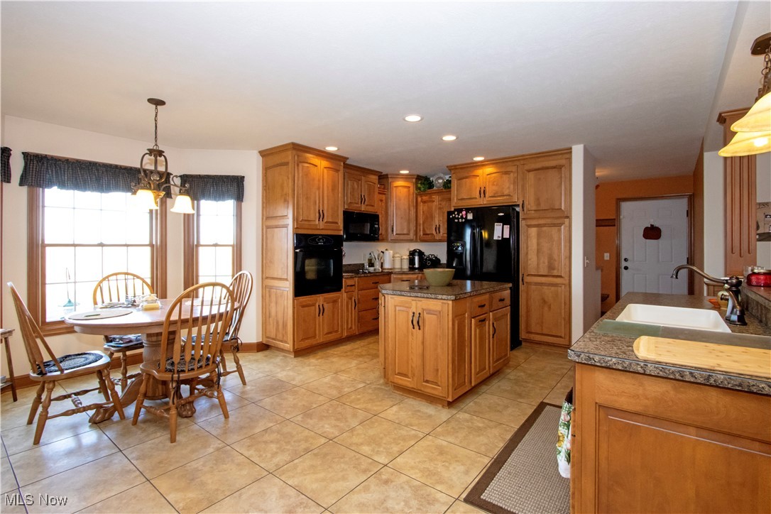 West Salem, Ohio 44287, United States, 3 Bedrooms Bedrooms, ,4 BathroomsBathrooms,Residential,Active,244137