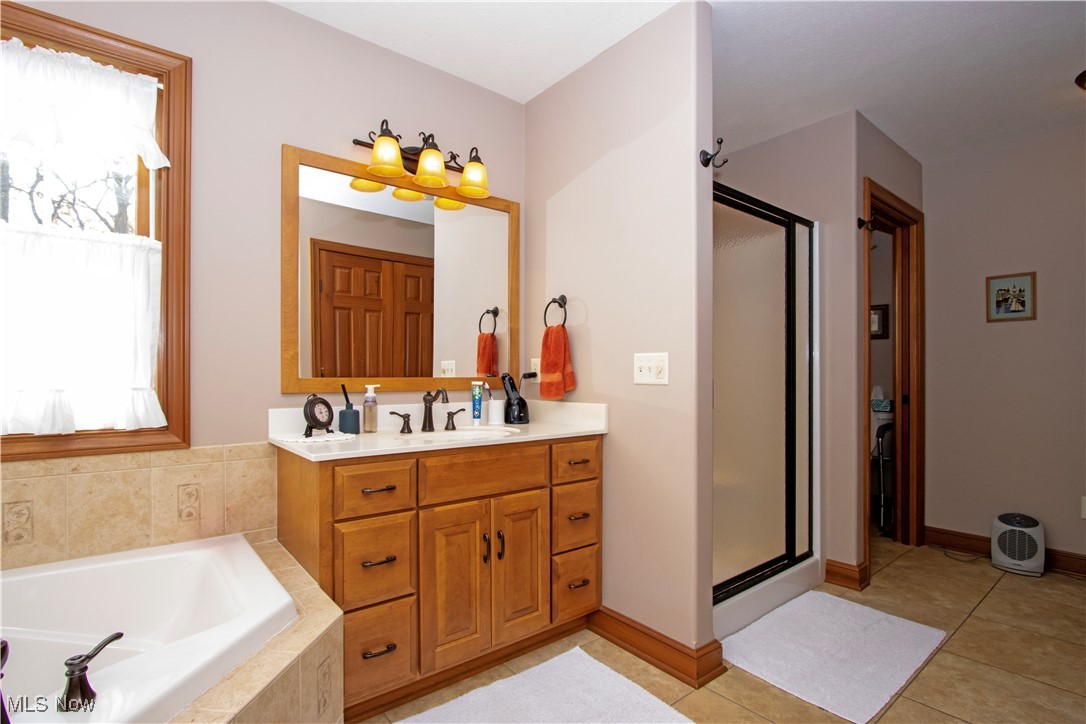 West Salem, Ohio 44287, United States, 3 Bedrooms Bedrooms, ,4 BathroomsBathrooms,Residential,Active,244137