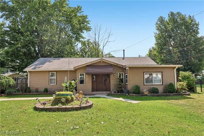 912 Maplewood Avenue Painesville Twp OH 44077