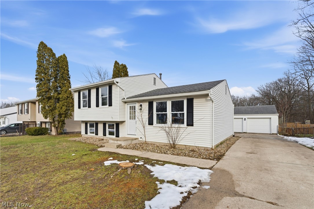 1065 Shadowlawn Drive