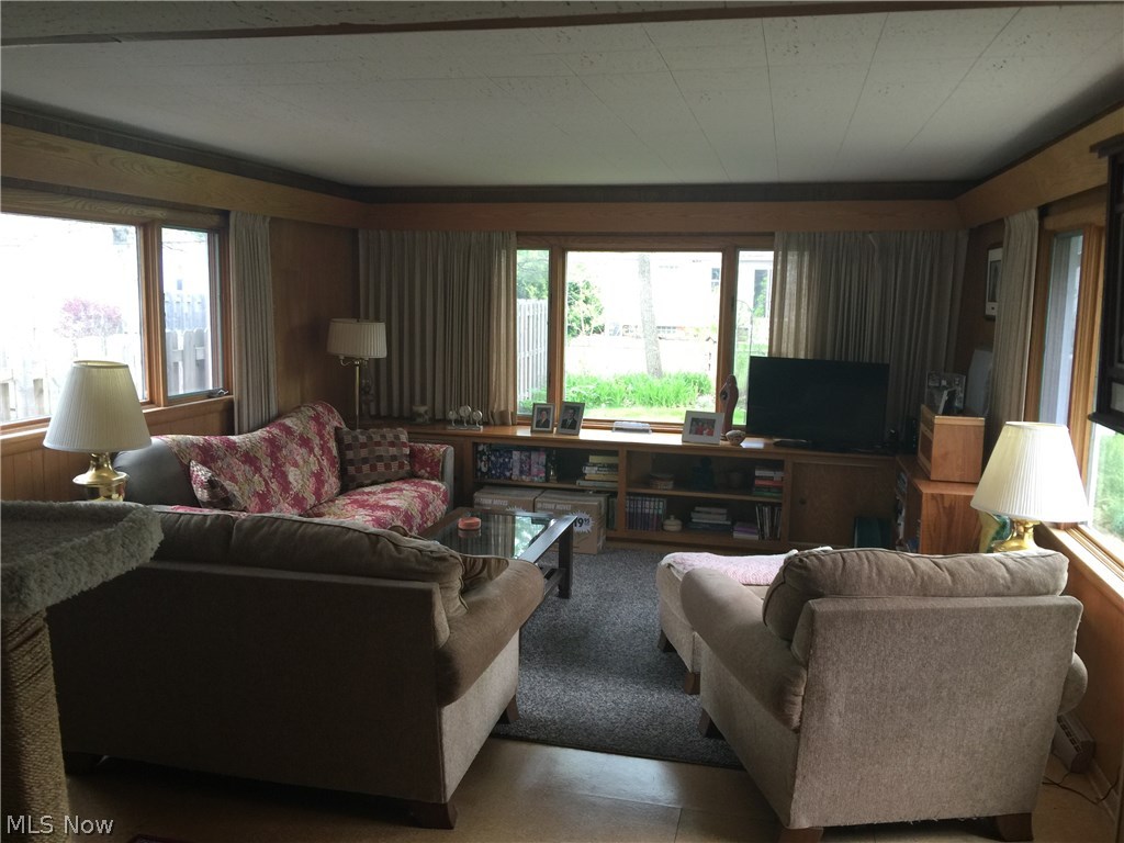 Henning Drive - Residential