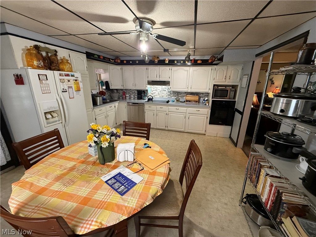 Photo of 147 Newell Avenue, St Clairsville, OH 43950 (MLS # 5201332)