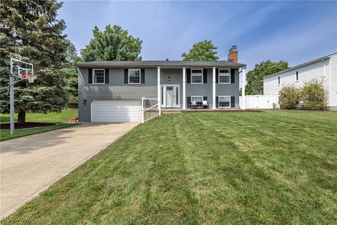Welcome home to 17162 Park Lane Drive in desirable Strongsville! This home has a wonderful blend of modern convenience, spacious layout, and a sought after location. This 3 bedroom, 2.5 bath bi-level is full of updates and offers comfortable family living in a Strongsville neighborhood with no HOA fees. Enjoy the newly renovated eat in kitchen (2022) that includes ALL appliances or have a cookout on the newly renovated outdoor deck (2023). This well maintained home also features a spacious living room along with newly renovated bathrooms throughout the house. The lower level family room is perfect for hanging out with the family or watching the big game with your friends. Bring your imagination because the lower level also offers a bonus room in which can be turned into a 4th bedroom, office, workout room, etc! Enjoy hanging out in the large, partially fenced in backyard! This home is located just minutes away from the I-71 and the turnpike making for an easy commute! If you're looking to go out to eat or do some shopping look no further, you have endless food and retail options just minutes away for easy convenience! This home
has it all so don't miss out and schedule your private showing today!