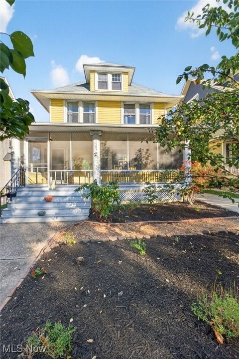 1465 Woodward Avenue Lakewood OH 44107