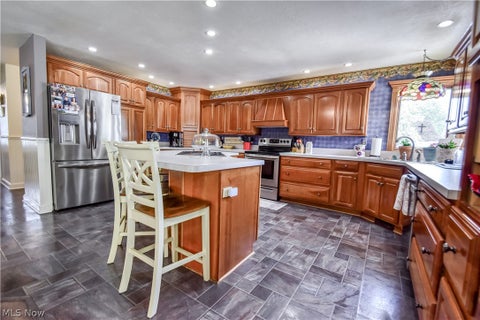 Tiny photo for 439 E 305th Street, Willowick, OH 44095 (MLS # 5255627)