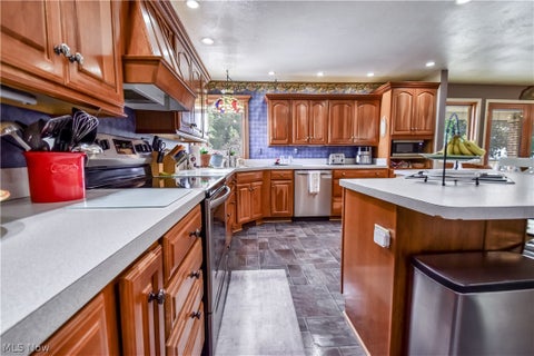 Tiny photo for 439 E 305th Street, Willowick, OH 44095 (MLS # 5255627)