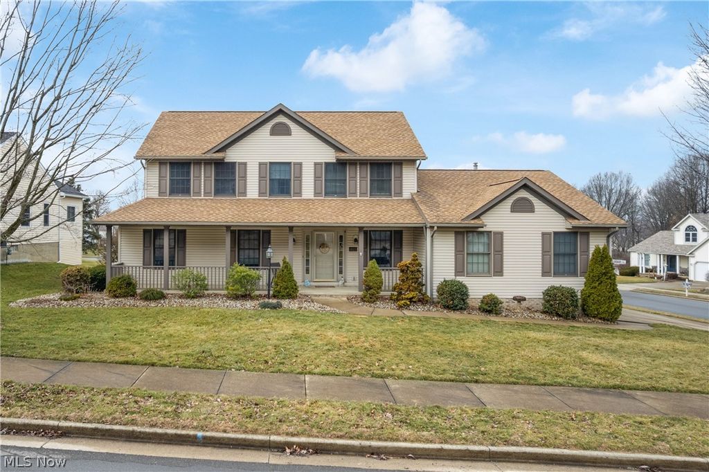 Photo of 1825 John Carroll Drive SE, Massillon, OH 44646 (MLS # 5190955)