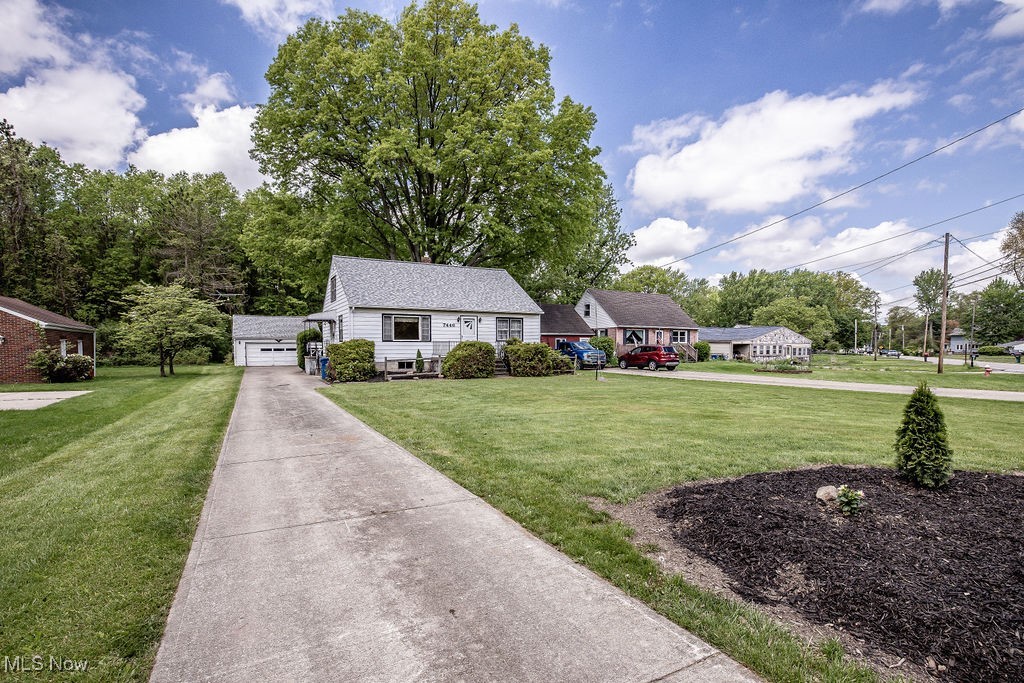 7446 Root Road