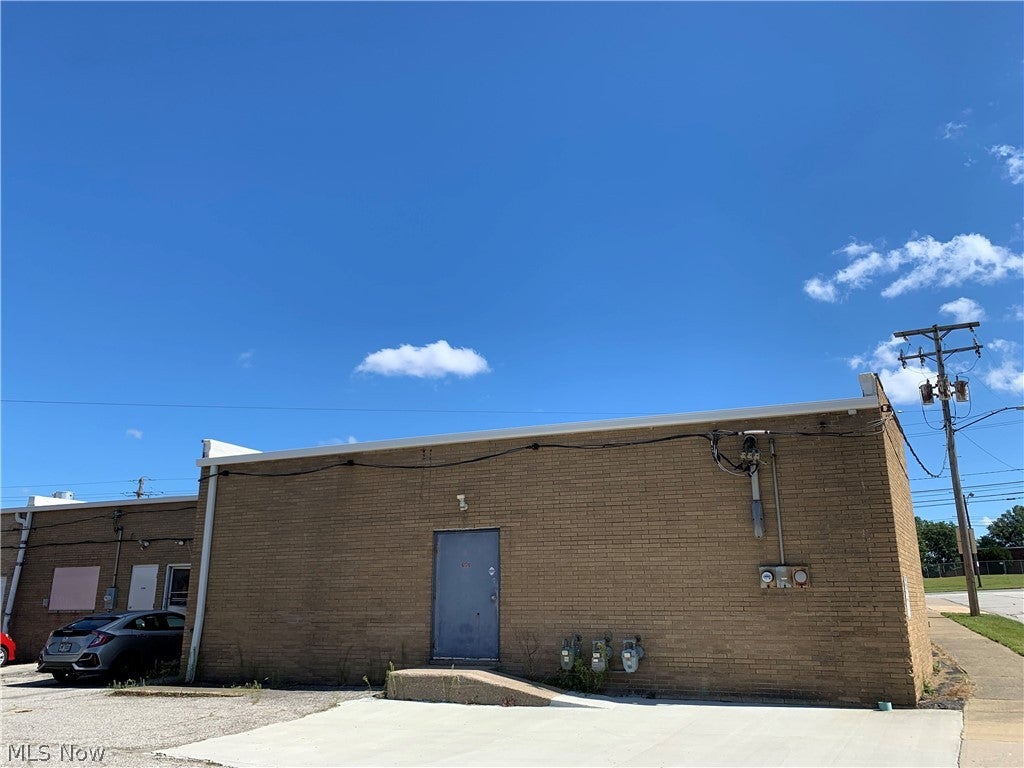 6162 Broadview Road