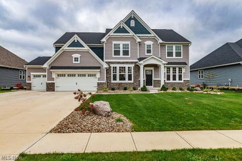 Homes For Sale - 36603 Amalfi Road<br/> North Ridgeville, OH 44039