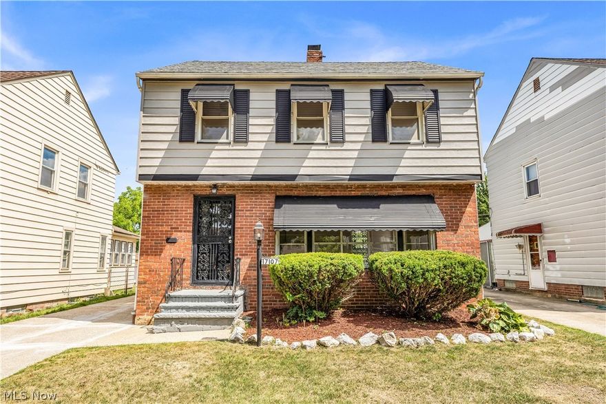 17107 Stockbridge Ave, Cleveland - Spacious 3 bed 1.5 bath single family home! //

$ 1350 rent / $ 1350 deposit //
$49 application fee per adult //
1-2 pets OK with approved PetScreening and PetFee.(Some breed restrictions apply per HUD guidelines). //
NO SMOKING //
1 time $149 non-refundable set up fee paid at lease signing //

$30/month required resident benefit package; can include personal property/liability insurance for an additional $5/month for $35/month total //

All applicants are required to fill out a PetScreening application, found on our website directly on the application before being processed. Even if you have NO pets - this application must be filled out. One time, non-refundable pet fee of $200-500 per animal applies to all pets & must be paid prior to or when you pay your first month rent. (No fee for qualified assistance animals). //

Our application is processed through secure site: Findigs, and they require ID and income verification. Without this, your application will not be processed. They offer 24/7 chat support on their application directly if you have any questions. //
 
BEDROOMS: 3 //
BATHROOMS: 1.5 //
APPLIANCES PROVIDED: Fridge, stove, microwave, and dishwasher
UTILITIES / RESIDENT RESPONSIBILITY: Residents are responsible for all utilities including: water/sewer/trash, gas & electric and are responsible to maintain lawn care, maintenance & snow removal. //

Serious inquiries only.