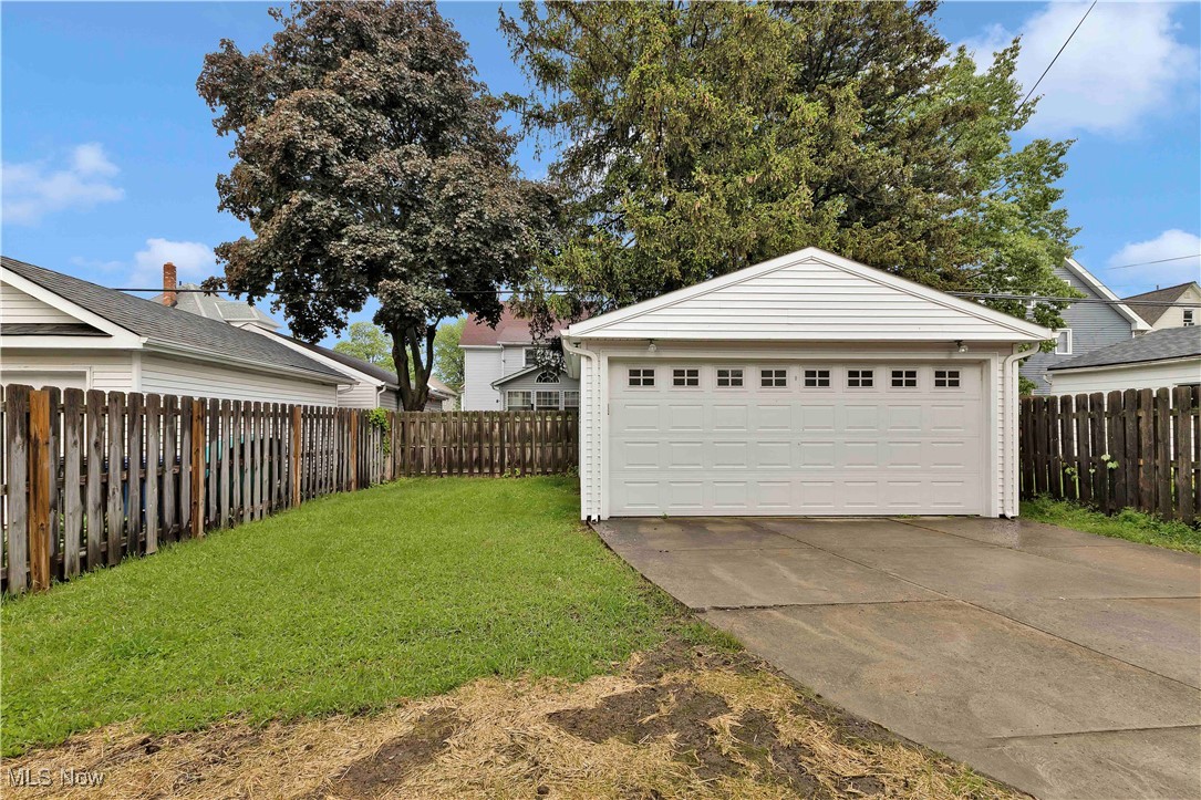 1541 Cordova Avenue, Lakewood, Ohio image 25