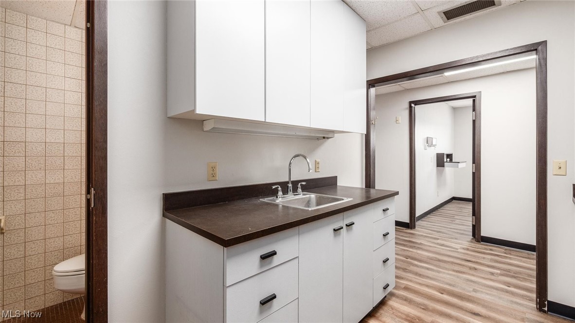 Doctors Park Condo 01 - Commercial Sale