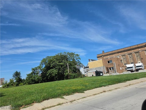 Tiny photo for 500 W 6th Street, Lorain, OH 44052 (MLS # 5239586)