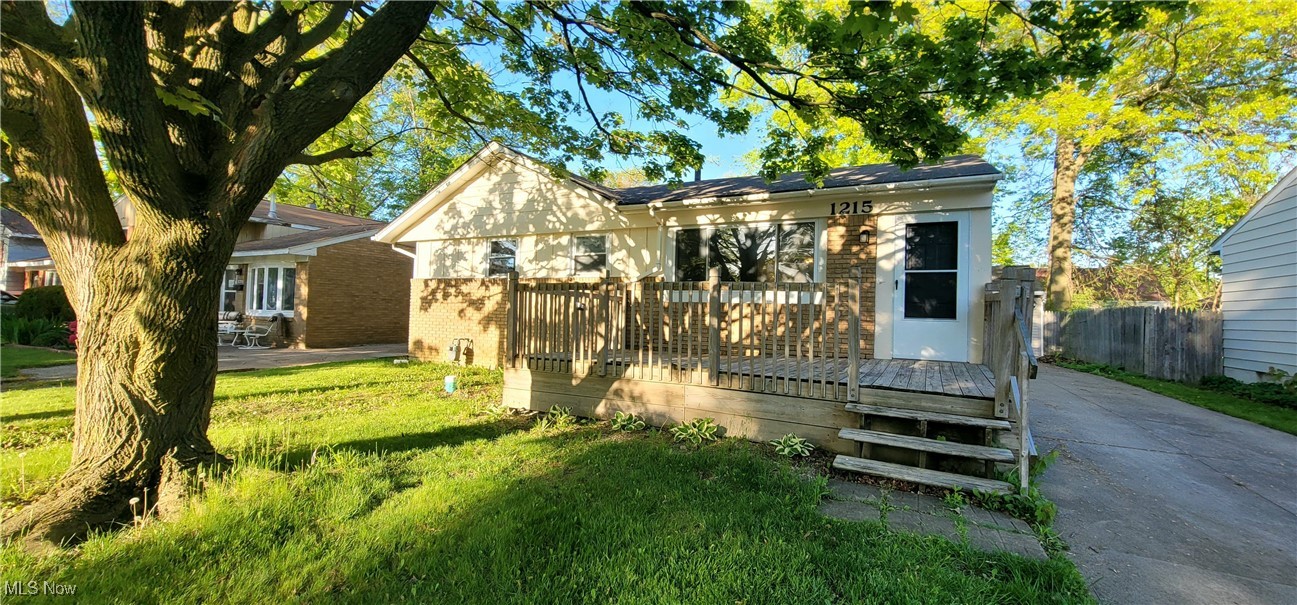 1215 Pennsylvania Avenue, Lorain, Ohio image 2