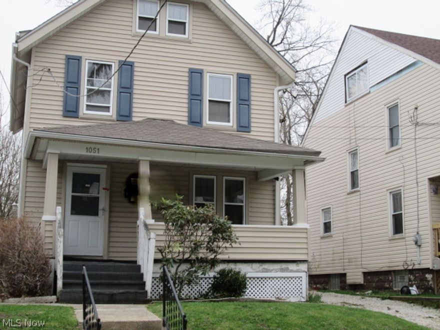 Charming colonial with 4 bedrooms, huge living room and dining room to entertain all your family and friends. This is a Fannie Mae property.