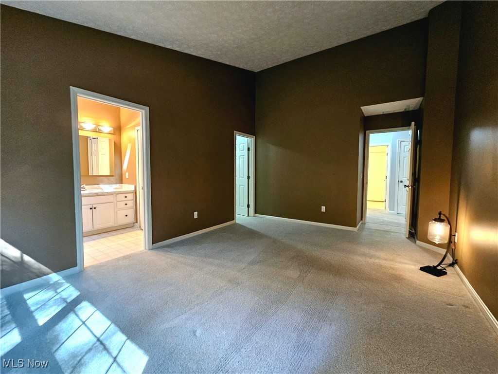 Falls Pointe - Residential