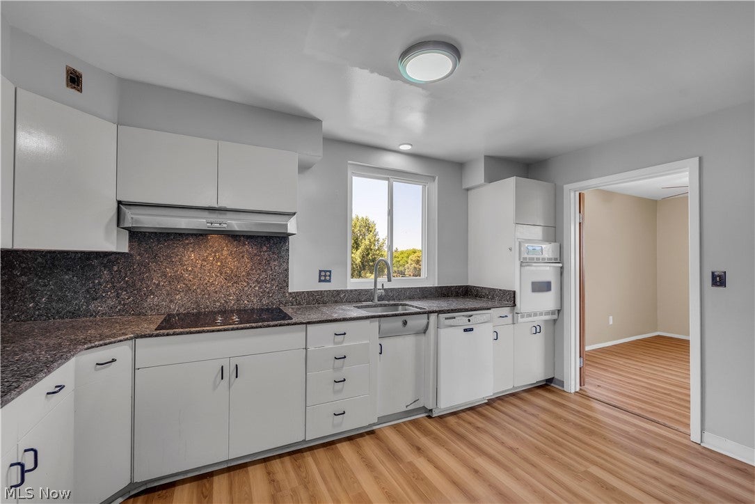 16100 Van Aken Boulevard 303