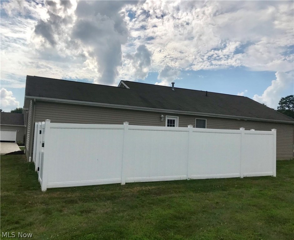 Villas/Falconcrest Condo - Residential