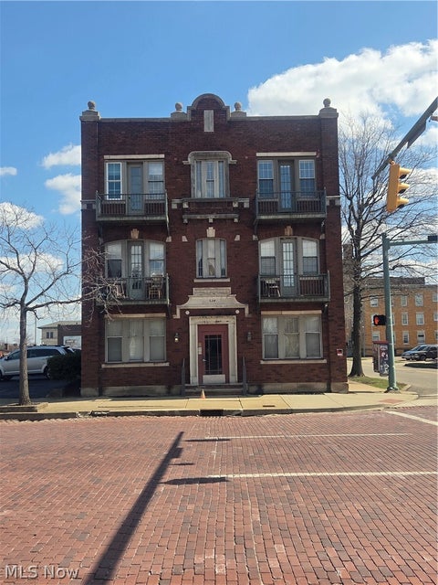 Apartment For Rent - 534 Cleveland Avenue<br/> Canton, OH 44702