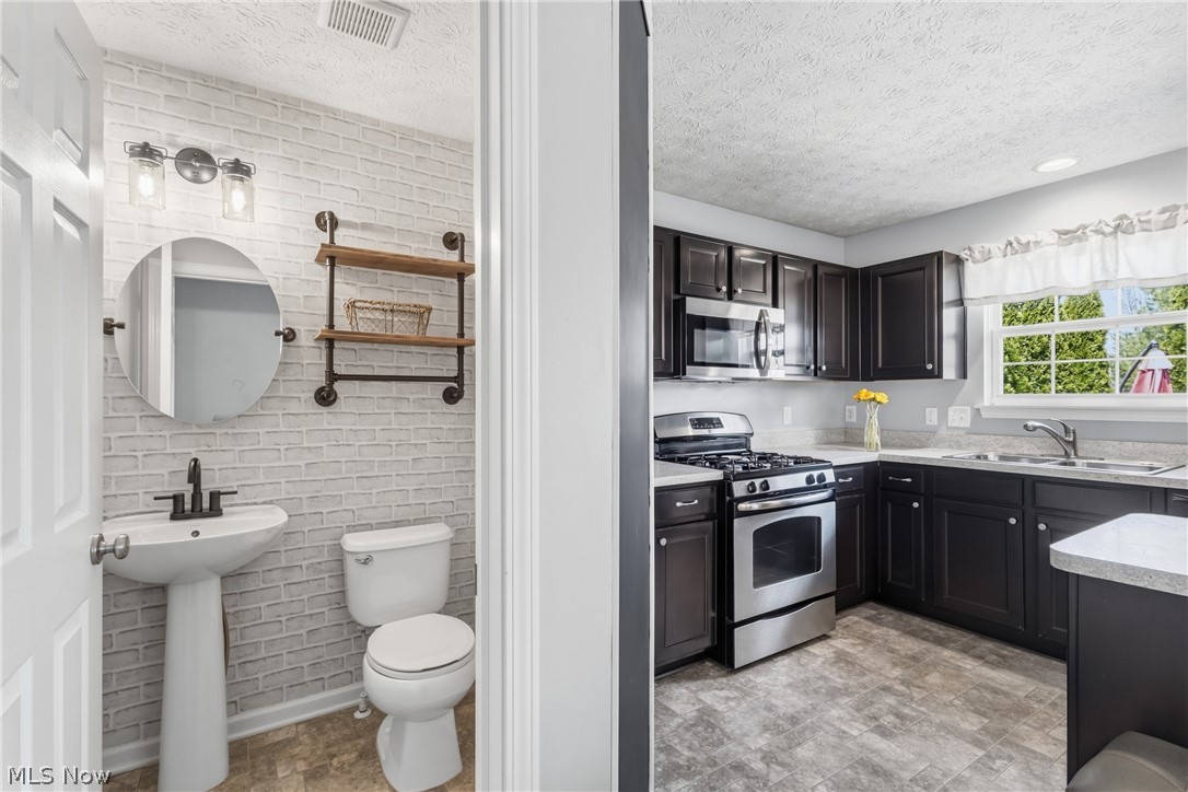 Villas of Stone Creek - Residential