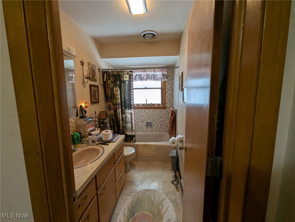 2845 Hedrick Lane, Ashtabula, Ohio image 5
