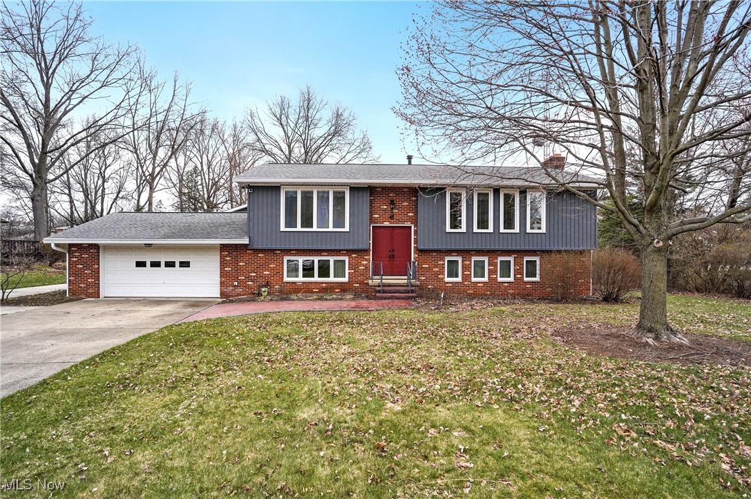 4716 Strouble Drive, Canton, Ohio image 2