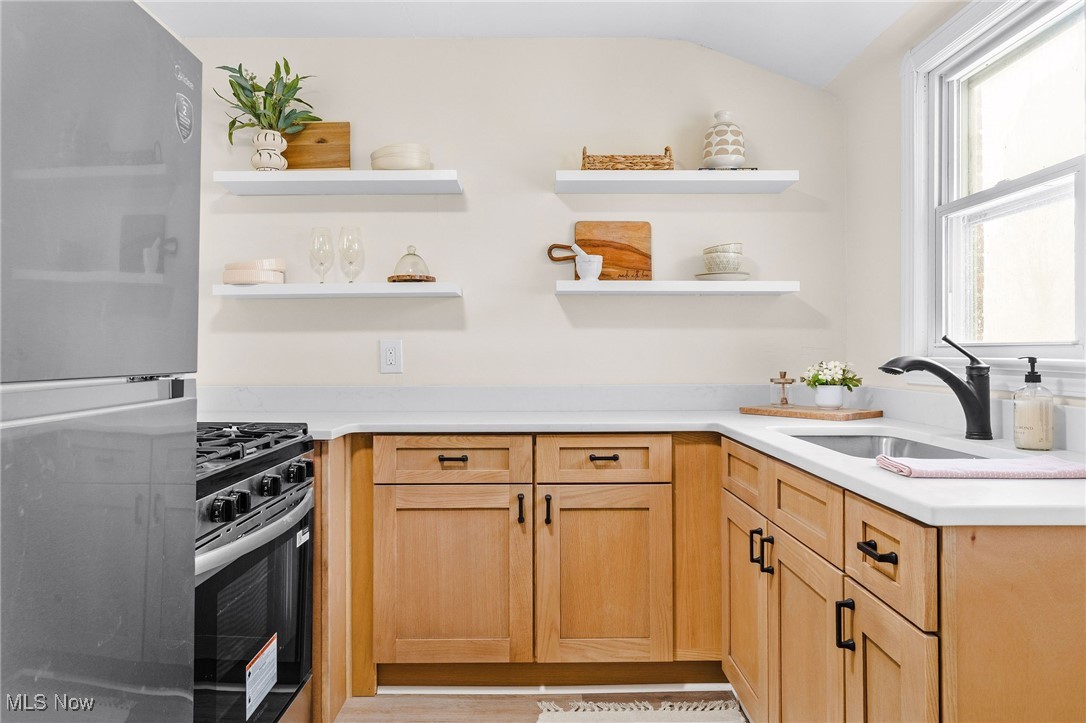 Knickerbocker Land Co Euclid V - Residential Income