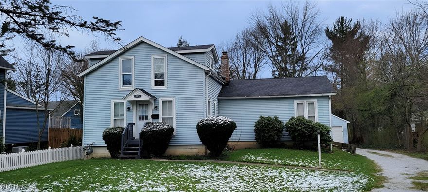 3 bedroom 2 full bathroom colonial in the heart of Chagrin Falls!  This home has tons of storage, natrual light and close to half an acre lot.  Don't miss out!