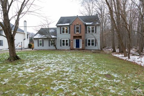 5500 Bradley Road, North Olmsted, OH 44070 - #: 5174634