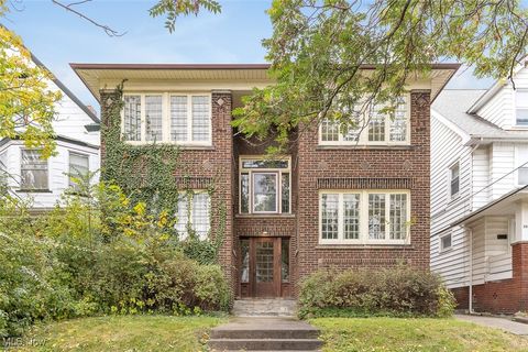 Multifamily For Rent - 2257 Grandview Avenue #3<br/> Cleveland Heights, OH 44106