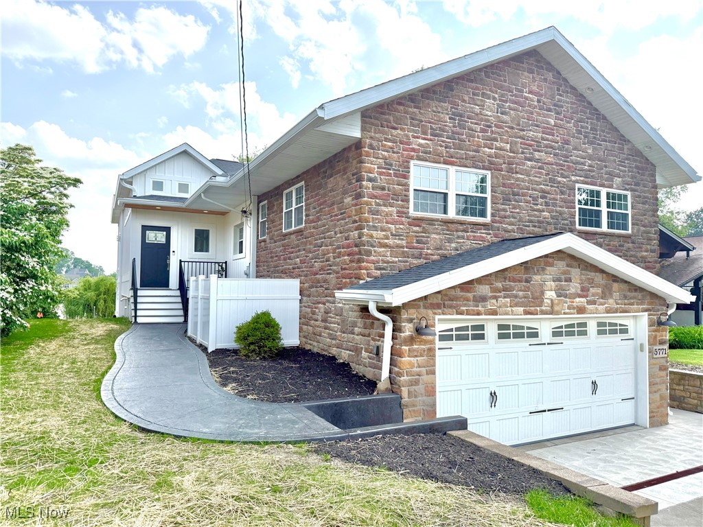 5771 East Boulevard, Canton, Ohio image 2