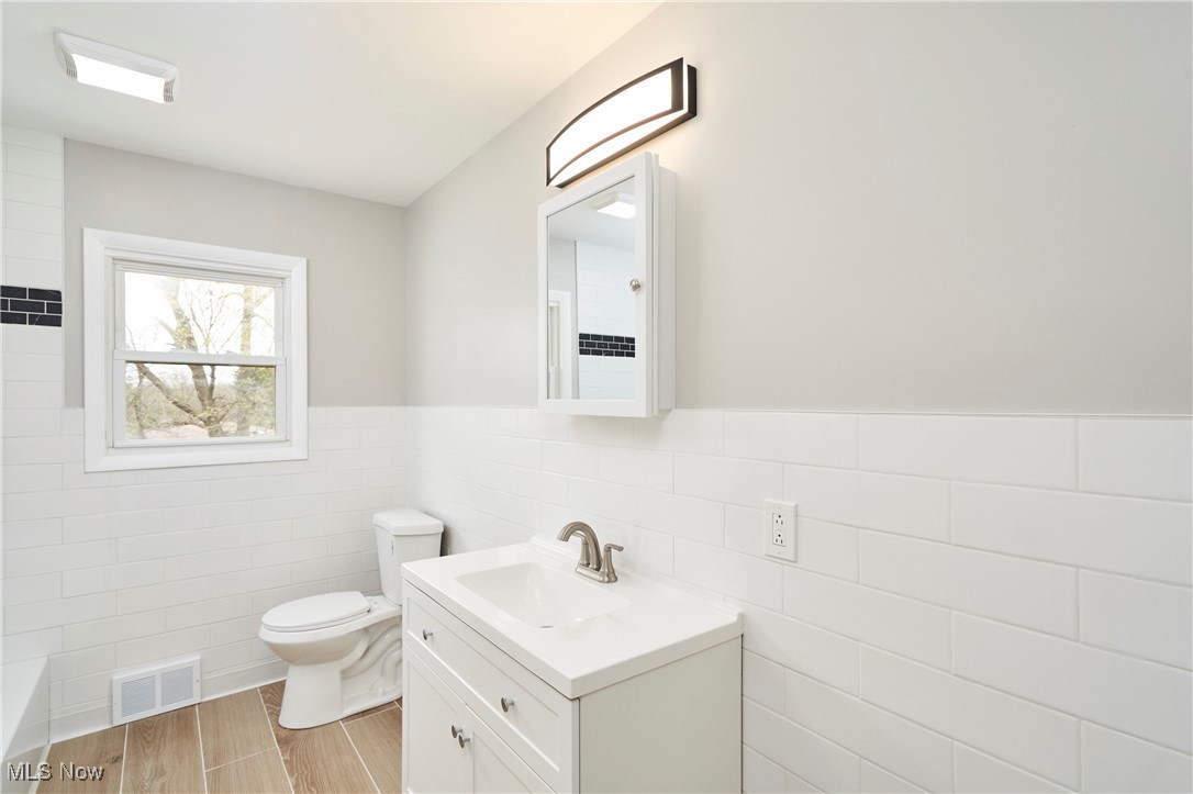 2253 Markey Street, Akron, Ohio image 12