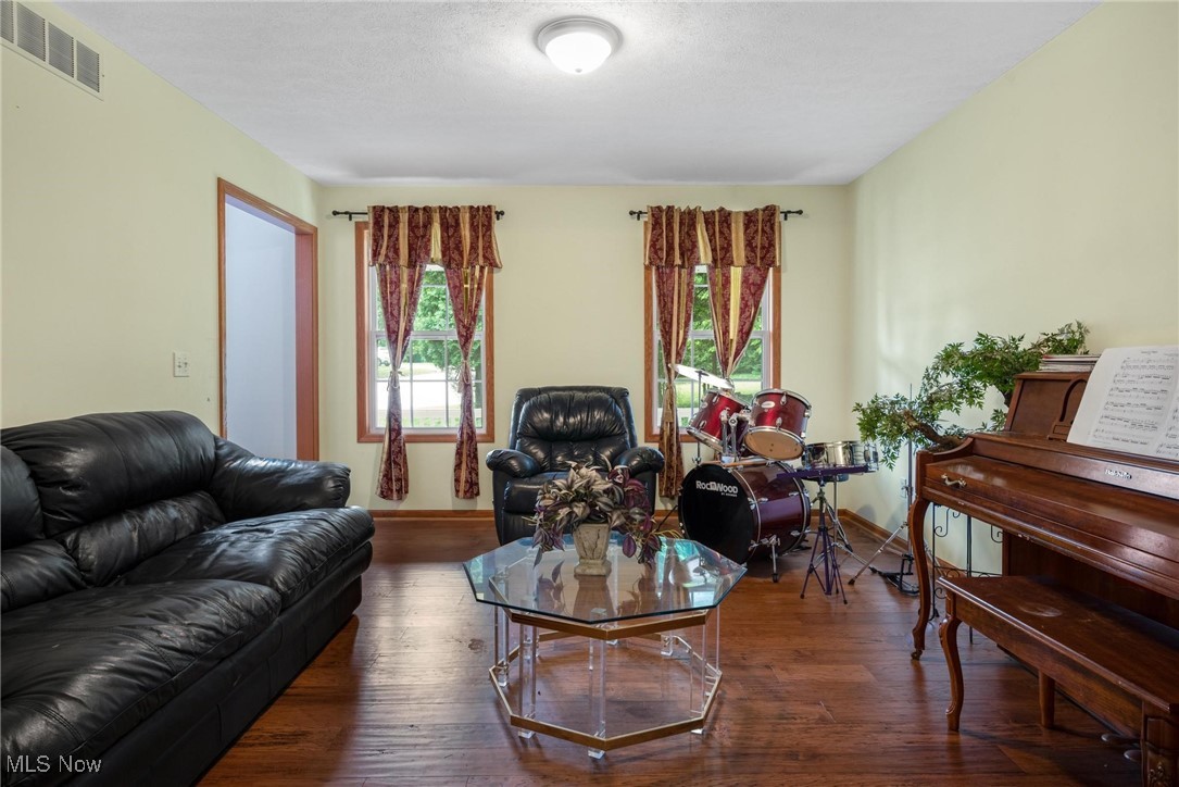 Meadows Ph 1 - Residential Lease