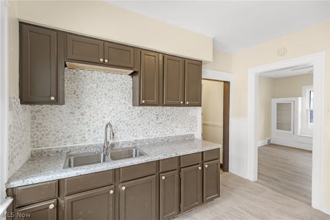 Tiny photo for 3420 Beechwood Avenue, Cleveland Heights, OH 44118 (MLS # 5243255)