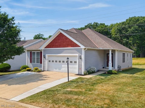 Homes For Sale - 5460 Arlington Lane<br/> Parma, OH 44134