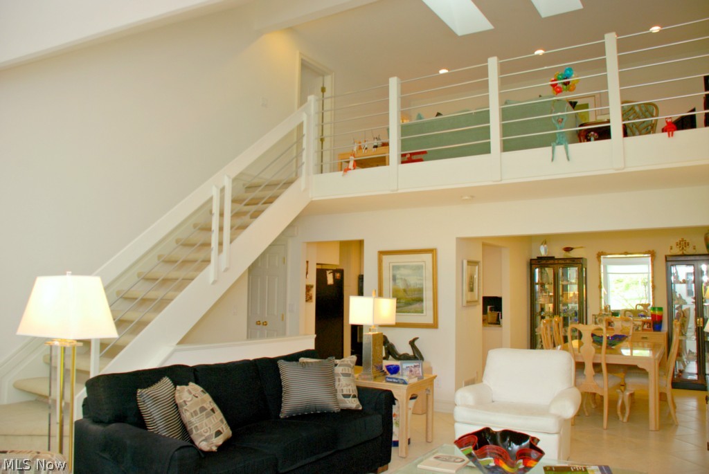 Shady Hollow Condo - Residential