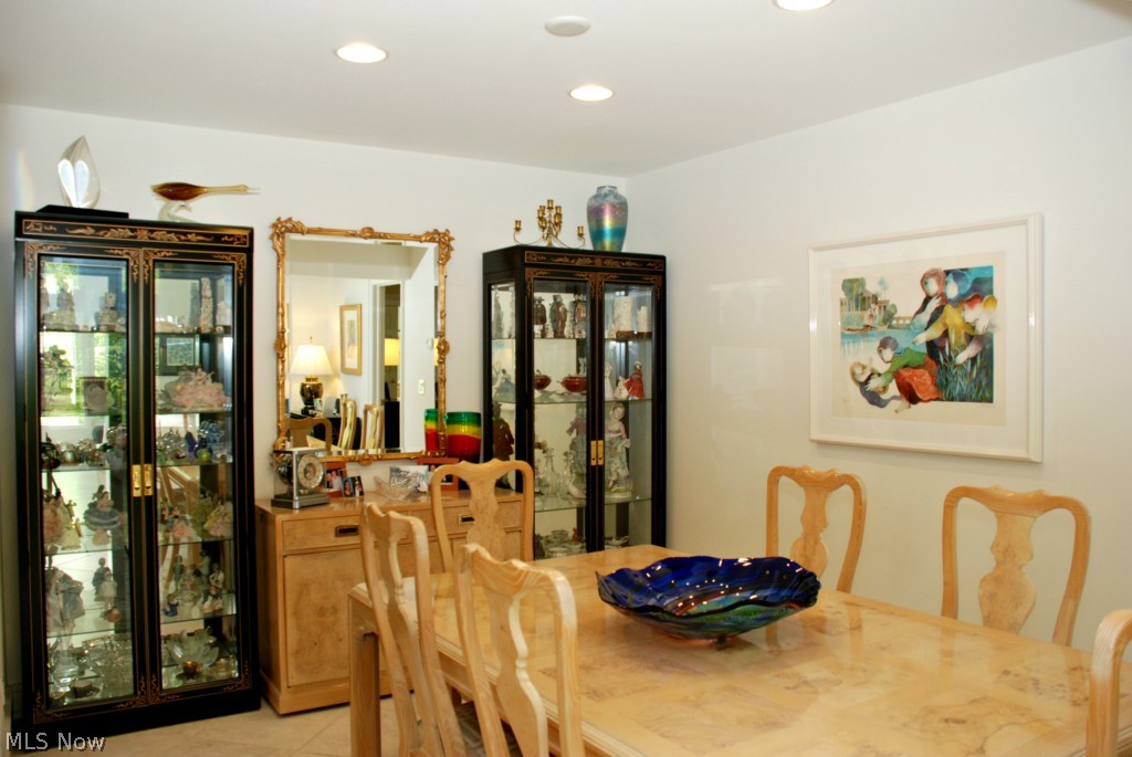 Shady Hollow Condo - Residential