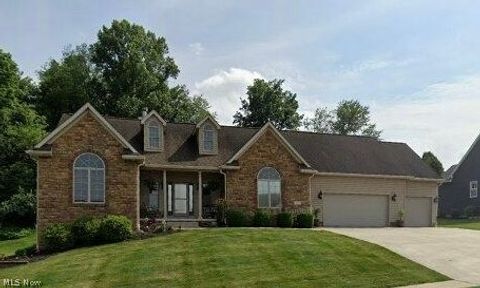 Homes For Sale - 410 Juniper Path<br/> Doylestown, OH 44230