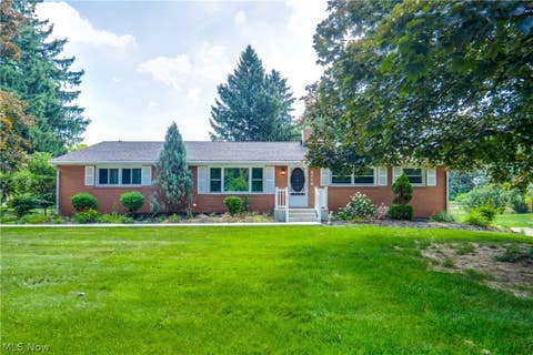Homes For Sale - 4710 Brunnerdale Avenue<br/> Canton, OH 44718