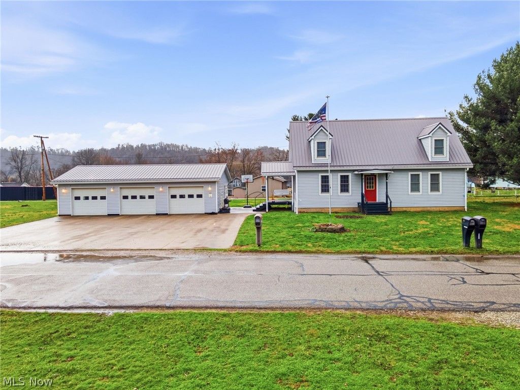 Photo of 512 North Street, Duncan Falls, OH 43734 (MLS # 5192144)