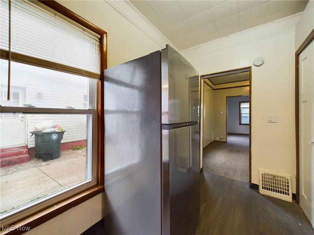 Young L A - Residential