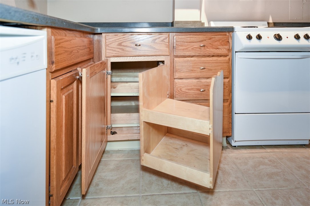 Shaker Club Condo - Residential