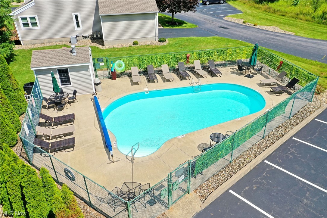 Pineview Village Condo - Residential