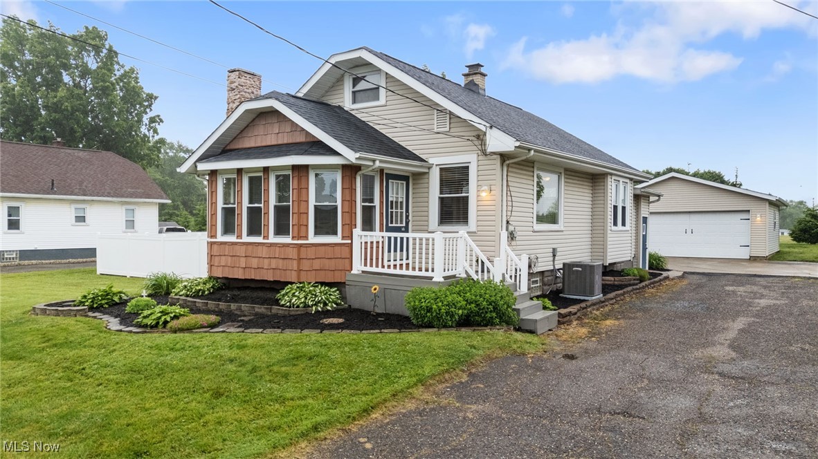 4184 Chester Avenue, Louisville, Ohio image 1