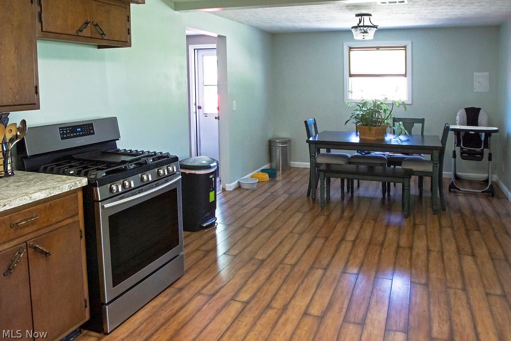 Briar Root Manor - Residential