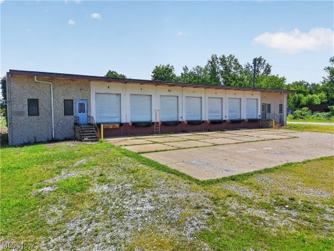 Tiny photo for 1616 W 47th Street, Ashtabula, OH 44004 (MLS # 5240108)