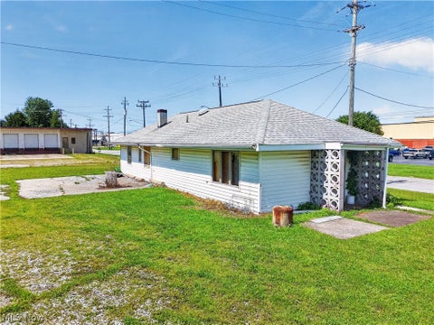 Tiny photo for 1616 W 47th Street, Ashtabula, OH 44004 (MLS # 5240108)