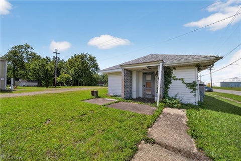 Tiny photo for 1616 W 47th Street, Ashtabula, OH 44004 (MLS # 5240108)