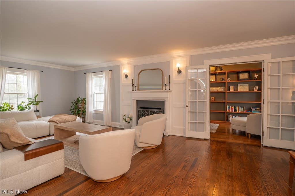 Photo of 2412 University Avenue NW, Canton, OH 44709 (MLS # 5219889)
